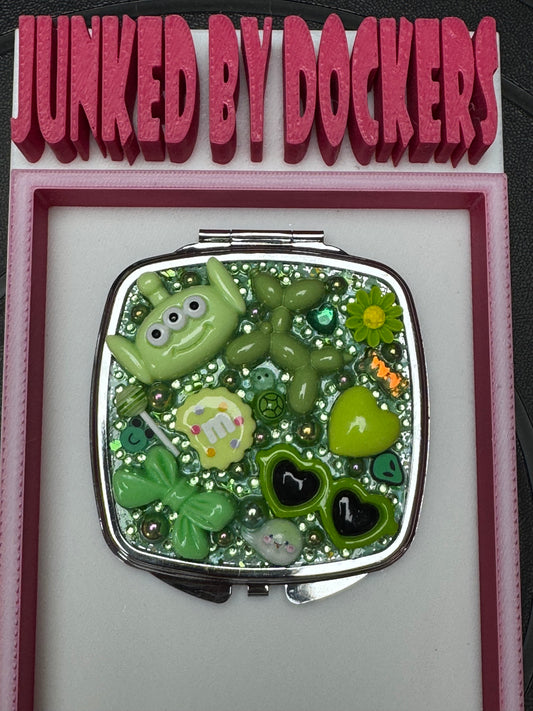 Custom compact mirror